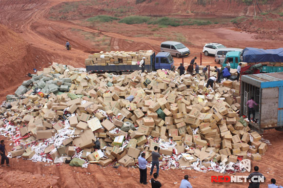 长沙集中销毁近40万条假烟 价值6200万元(图)