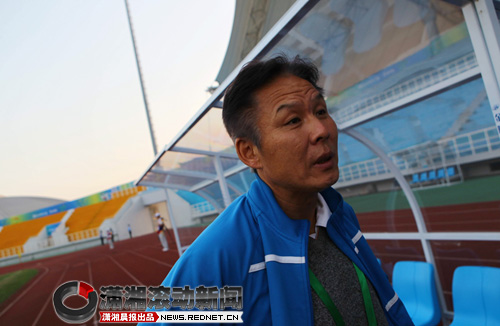 北京足球队主教练李辉:校园足球最缺的就是比