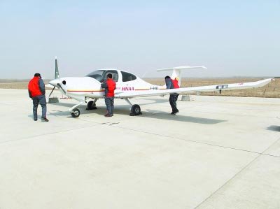 宜昌飞机驾照学费62万 成飞行员6年可赚回(图