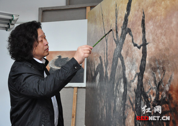 当代艺术家坎勒:“我做艺术要表达的是内心想要表达的东西。”