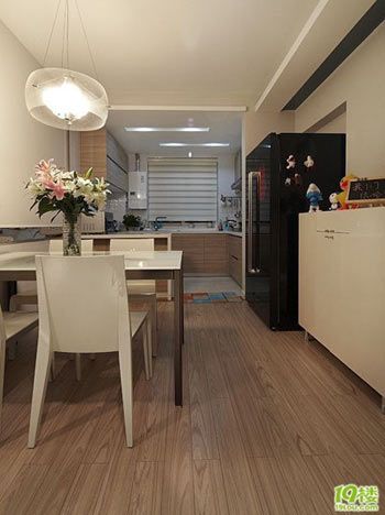 80后夫妻秀150p阁楼婚房(图)