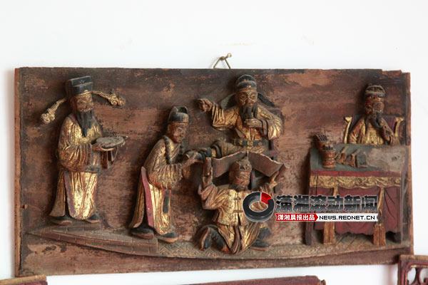 长沙市民收藏300件木雕 家里像玩穿越[图]