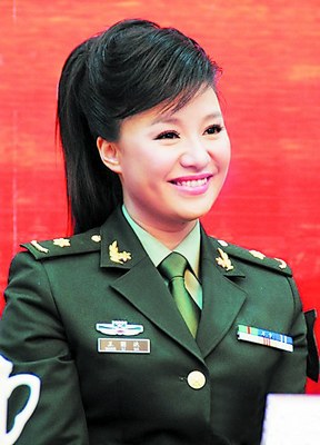 歌星王丽达推荐湖南2011年度代表字 中部崛起"勇"担当