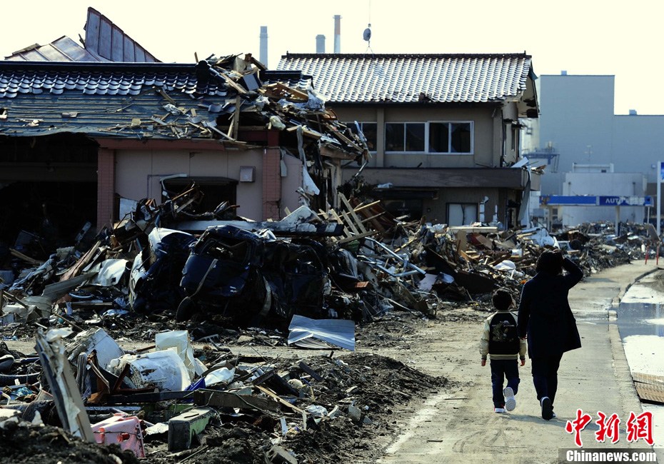 日本地震残骸9个月漂浮7000公里抵达北美