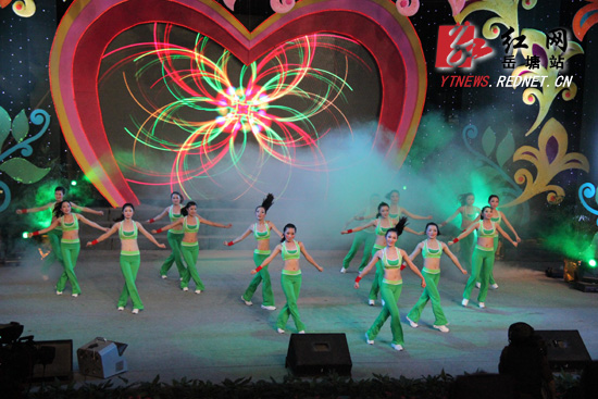 湘潭市中心医院举办111周年院庆文艺晚会(图)