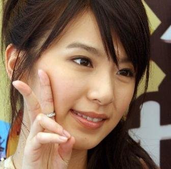 hebe成台湾娱乐圈最富青年 年收入4250万元