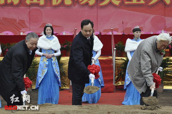 衡阳南岳机场开工奠基预计2013年底建成通航
