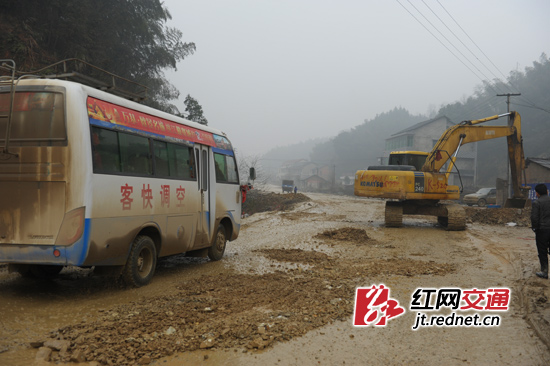 桃马公路业主承诺:今年年内一定建成通车