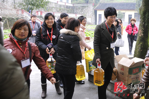 沅陵组织开展纪念<em>三八</em>国际劳动<em>妇女节</em>系列活