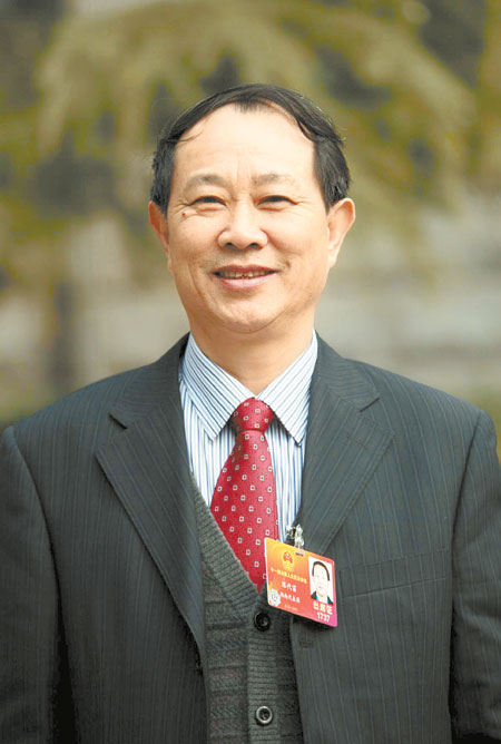全国人大代表陈代富:解决改革中的问题,还得靠改革