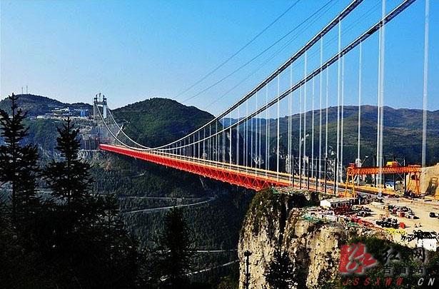 矮寨大桥(来源:湘西生活网)