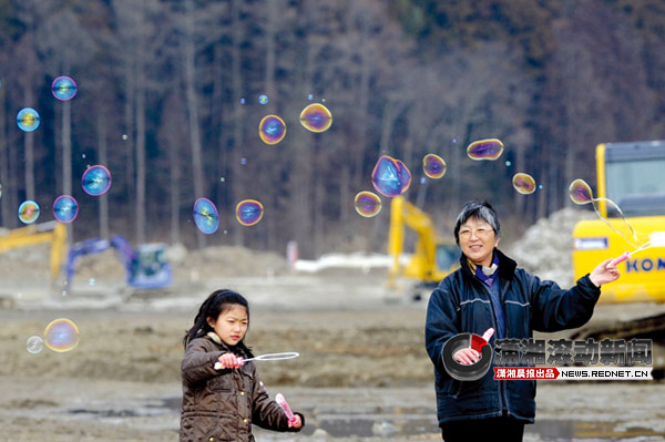 日本地震周年祭:与核污染共存的民众[图]