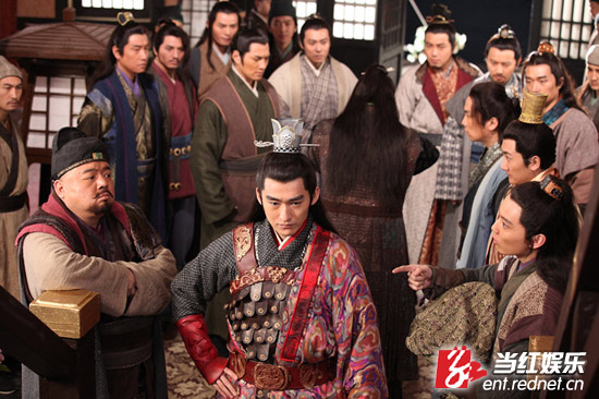 对于演员的肢体和基本功的要求更为苛刻