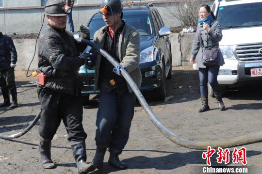 昆明黄金会所铺设金条走道价值亿元图片
