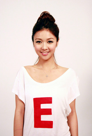 薛凯琪坦言曾患抑郁症自杀不成割手减轻痛苦_娱