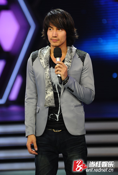 言承旭打飞的来长 只为帮魏德圣站台(组图)