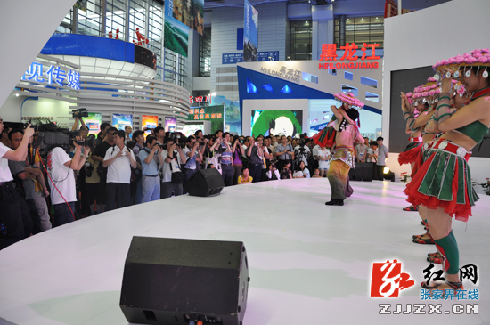 张家界旅游演艺品牌节目抢眼亮相深圳文博会