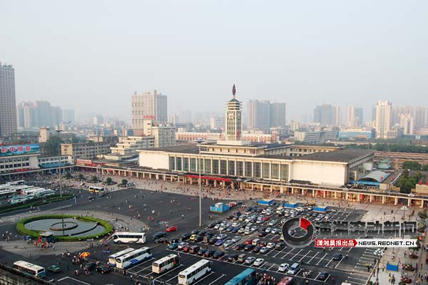 长沙火车站停车场恢复开放 共有120个车位[图