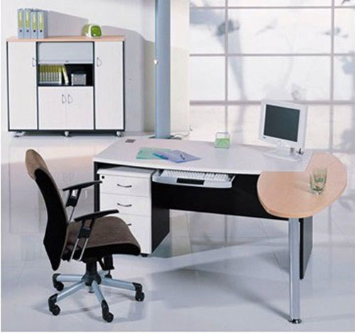 容易招小人吗?办公桌摆放暗藏风水隐患(组图)