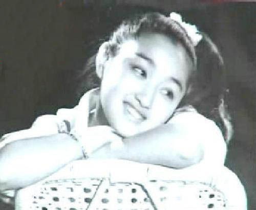 杨钰莹在<em>红楼</em>陪过谁莹<em>红楼</em>照艳全集电影图片,