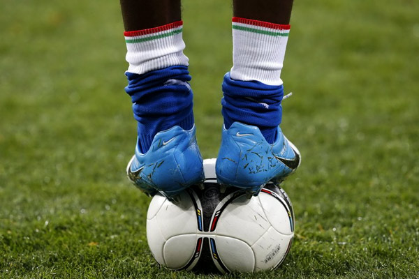 1996欧洲杯德国对英格兰中文解说头像 2000欧