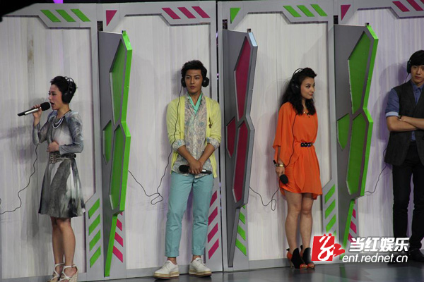 炎亚纶等众星受邀录制大本营15周年晚会