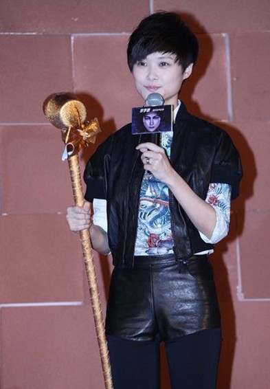 李宇春巡演启动+回应\被死\:7年该有个交代