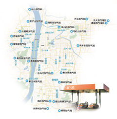 长沙高温天加气站排长龙 建议:错站错时加气