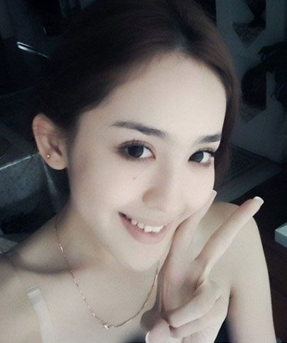 北影美女古力娜扎爆红 海量私房照曝光(图)