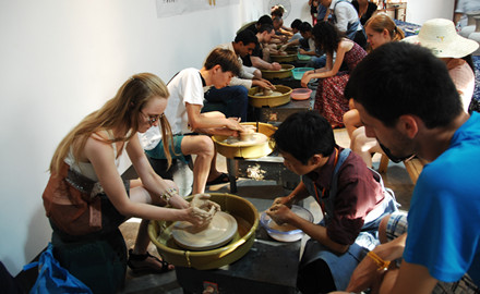 汉语桥选手制作陶瓷