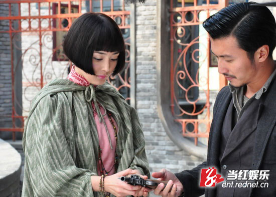 杨幂《消失的子弹》饰痴情女 为谢霆锋亡命天