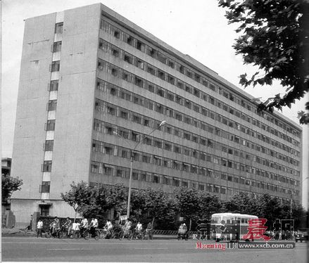 34岁的长沙长岛饭店倒下 原地拟建一栋32层高