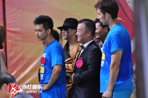 《全力以赴》成今夏流行词 MIKE隋做领队长被