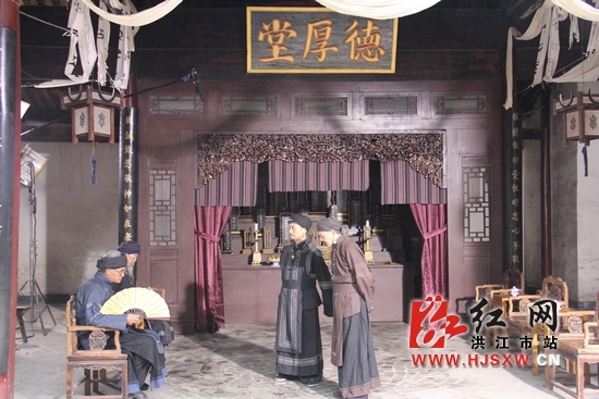 《<em>狼烟姐妹</em>》剧组在洪江市黔阳古城取景拍摄_