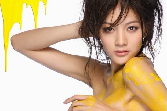 台湾女星吴亚馨和Joyce昔日大尺度写真