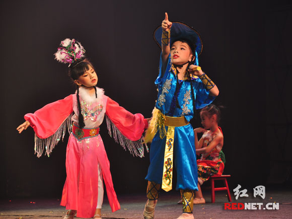 泰国湖南民间文化艺术节在泰国曼谷开幕(图)