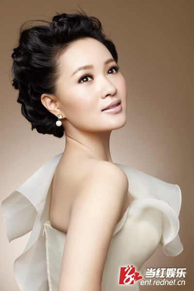 <em>湘妹子</em>雷佳教师节献<em>歌</em>恩师 为公益零酬劳演出