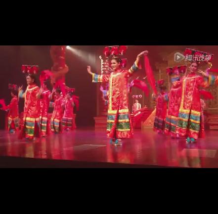 [视频]震惊了!实拍泰国人妖表演清宫戏!
