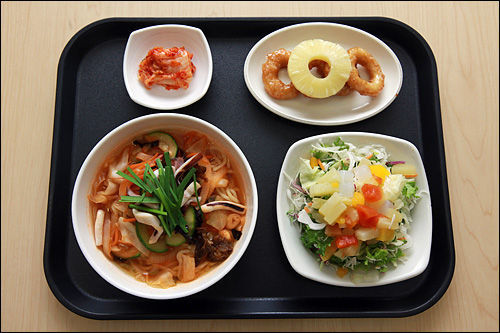 实拍:韩国白领午餐都吃啥?(组图)