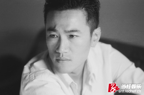 《铁血男儿》收视高涨 朱刚日尧获名导护航