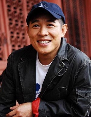 杨澜出面否认拿绿卡 看看哪些富豪明星是外国