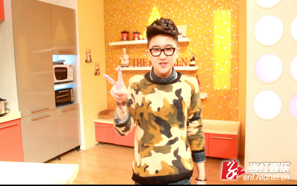 李湘刘忻力挺湖南台快嘴张大大逆天语速挑翻