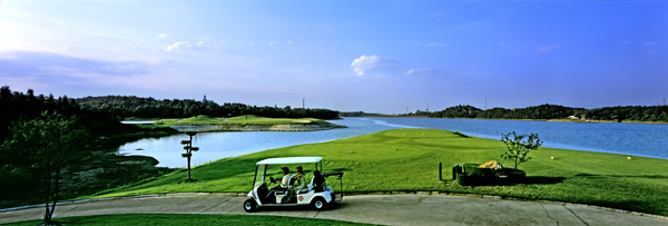 益阳高新区:湖南梓山湖国际高尔夫俱乐部