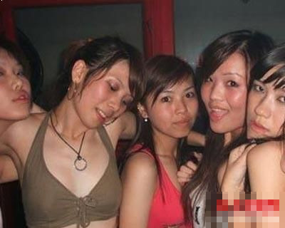<em>女生宿舍让人脸红心跳</em>(图)