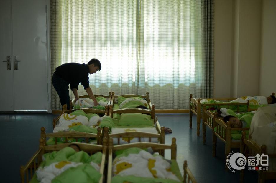 男幼师--\干女人活\的男人