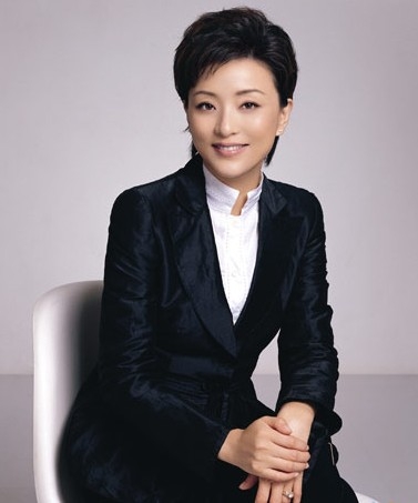 何炅老婆_何炅月收入