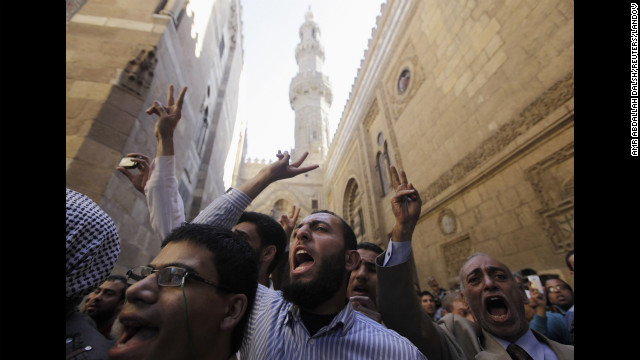 埃及总统取消扩权宪法声明 军方首次表态呼吁