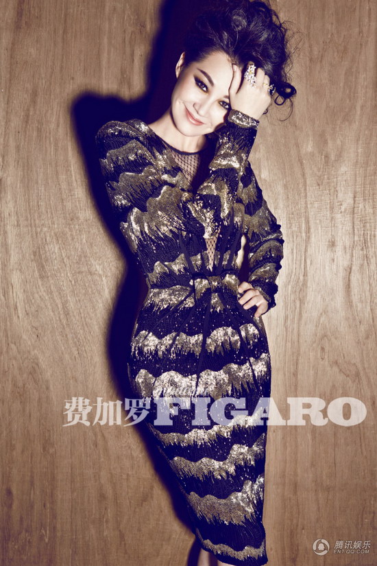 许晴变身<em>魅惑</em>性感<em>女王</em>登封面 <em>北京</em>豪宅贵气袭