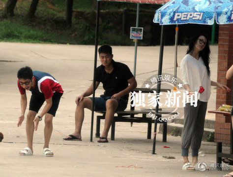 [视频]撒贝宁终于松口承认与章子怡恋情