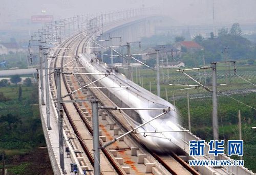 人民日报:京广高铁捋顺区域脉搏